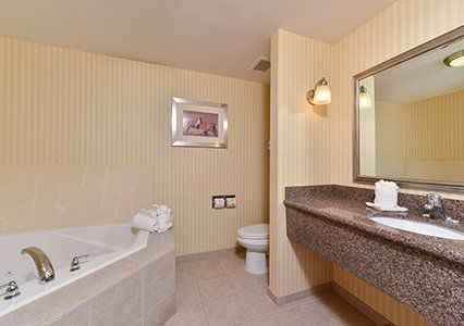 Hotel Comfort Lancaster Amish Country